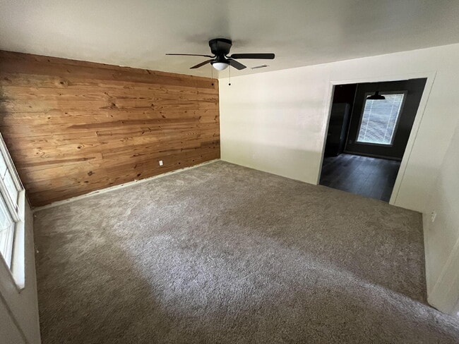 Photo - 3920 Maple Ave