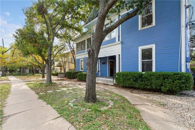 Photo - 14 BEDROOM 7 BATH HOUSE