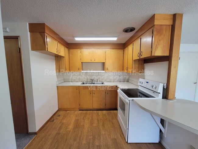 Photo - 1702 W 7th Pl Unidad B