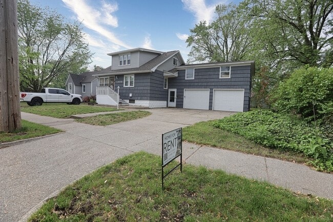 1009 1/2 Colfax Avenue - 1009 1/2 Colfax Avenue Rental
