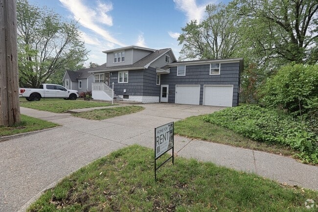 Building Photo - 1009 1/2 Colfax Avenue Rental