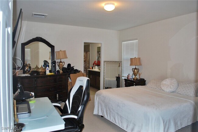 Photo - 1217 Santa Barbara Blvd N