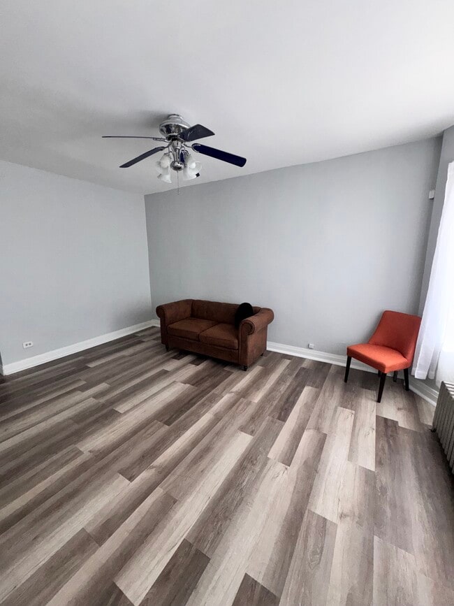 Photo - 4215 S Washtenaw Ave Unidad 1