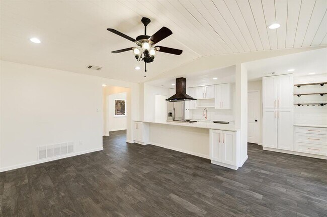 Photo - 7202 Teaberry Dr