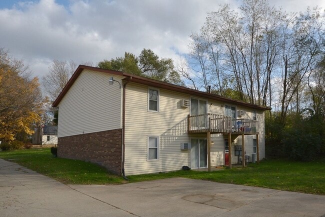 Photo - ***Ask about our Security Deposit Alternative!*** $899- Remodeled one bedroom apartment in Eastwood Unidad 1313 Huntington #2