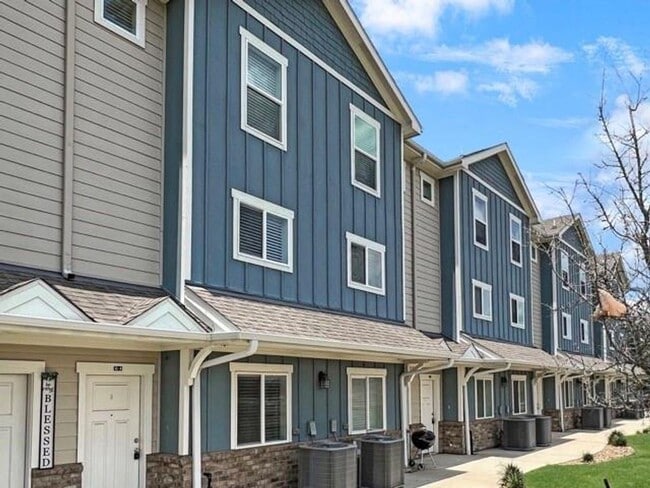 Building Photo - 21155 Gosling Rd Unit 33D