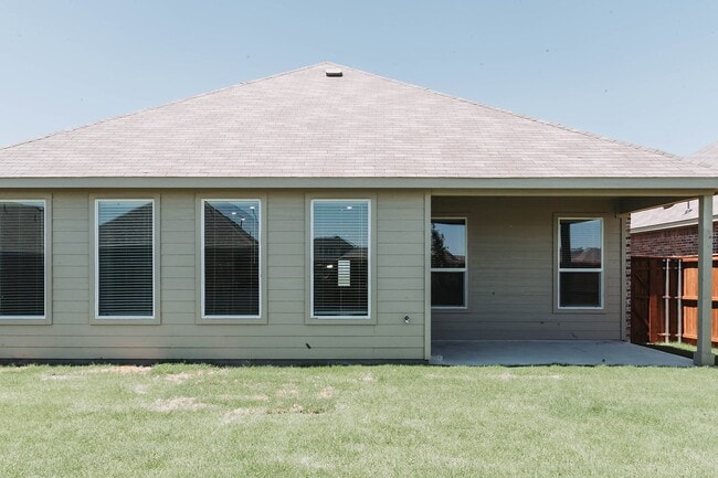 Photo - 2105 Martins Pond Rd