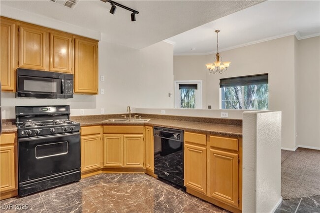 Building Photo - 10245 S Maryland Pkwy Unit 282