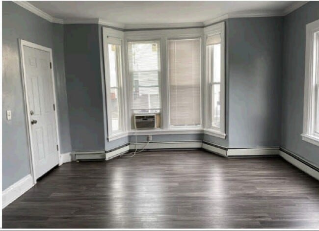 Photo - 136 W Clifford St Unit 1