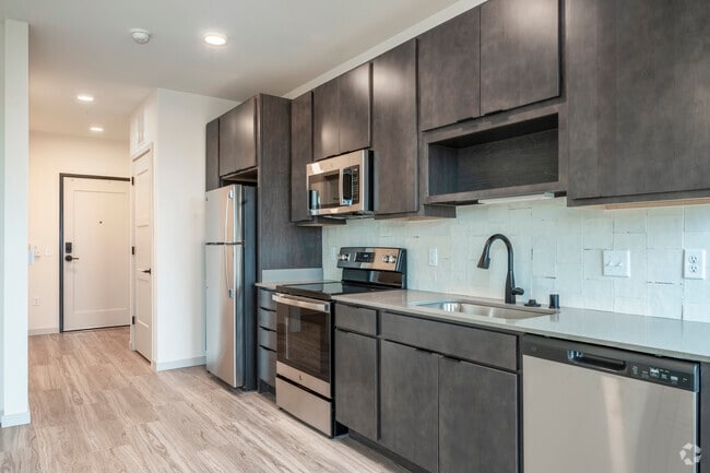 Studio, 1BA - 449SF - Kitchen