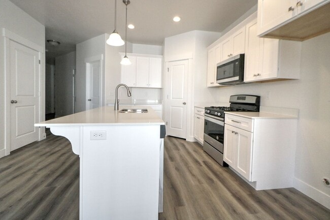 Photo - 4 Bedroom 3 Bathroom Townhome in Lehi!