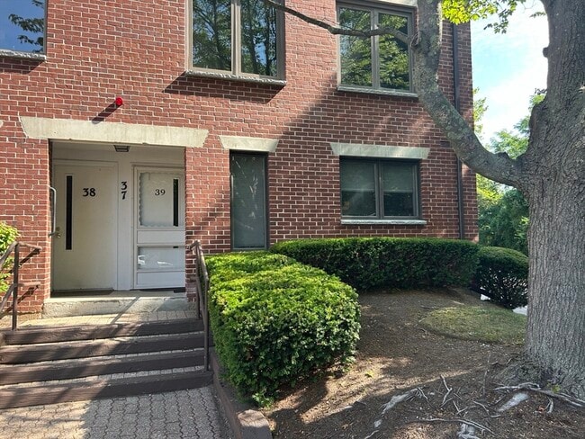 Building Photo - 126 Merrimac St Unit 37 Rental