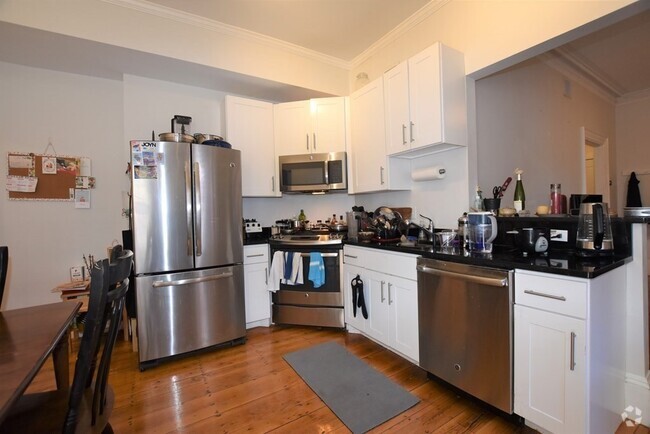 Building Photo - 135 Otis St Unit 1 Rental