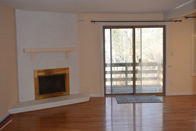 Photo - 11 Hilltop Ln