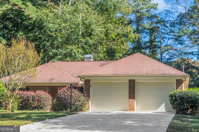 Photo - 213 Robin Ln