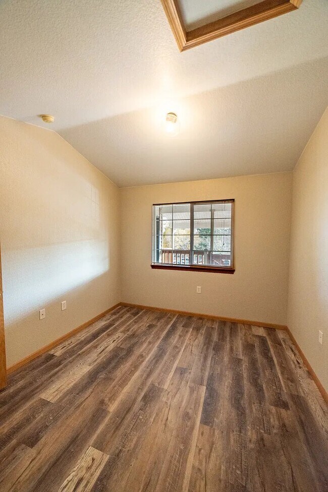 Photo - 1221 University Ave Unidad F302