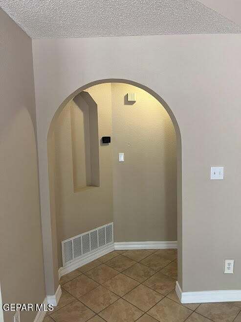 Photo - 7080 Luz De Espejo Dr