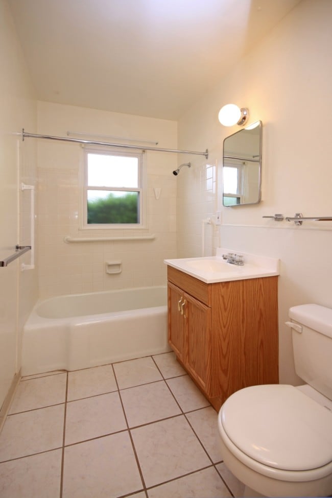 The Estates At Cheyenne Blvd Apartments For Rent in Colorado Springs, CO