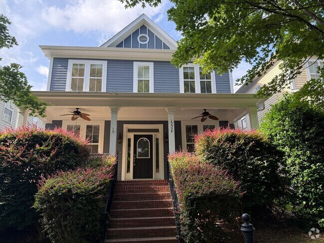 Building Photo - Charming 4-Bedroom Home in Monteith Park –...