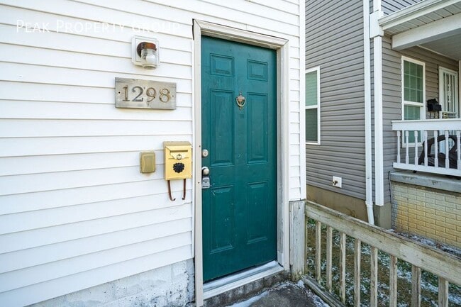 Photo - 1298 N 5th St