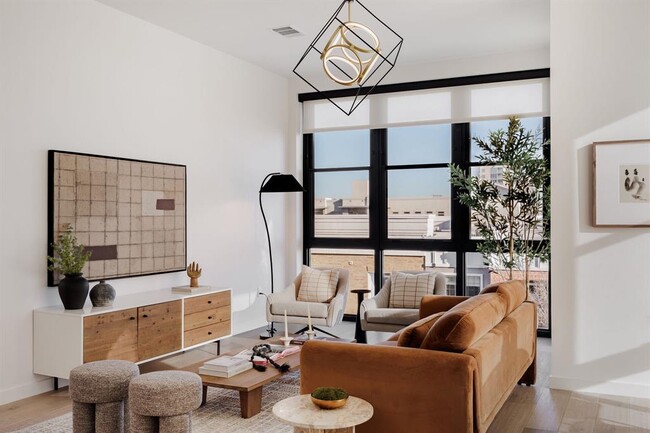 Photo - 800 Embassy Dr Unidad 408