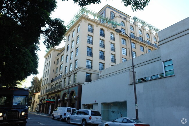 Building Photo - Sterling Allston