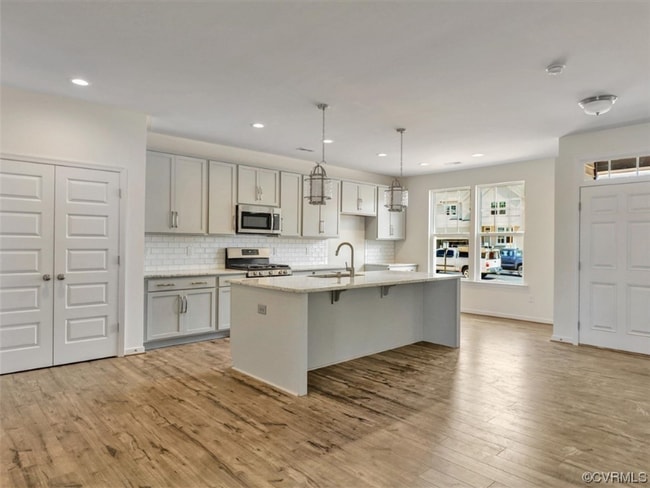 Photo - 3045 Fletcher Aly