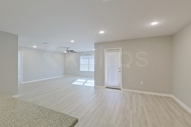 Photo - 4628 Malay Cir