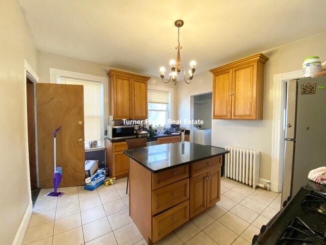 Building Photo - 45 Cherokee St Unit 3