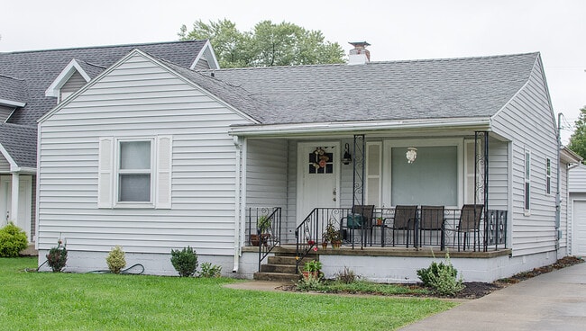 Building Photo - 2209 N Ball Ave Unit 1