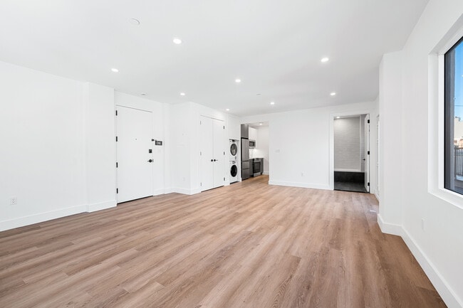 Photo - 28 Spencer Place