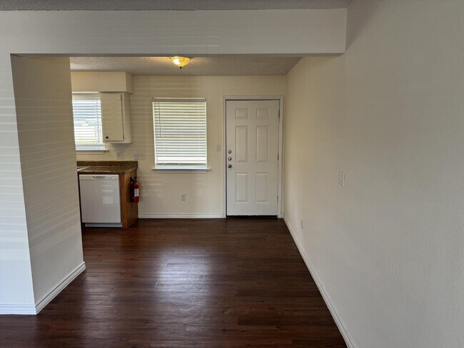 728 Martindale Rd