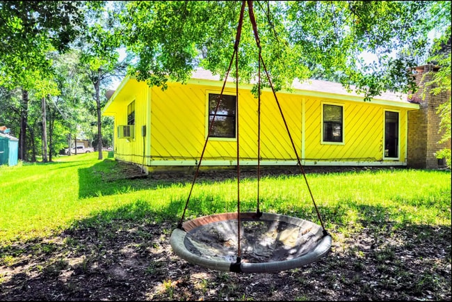 Building Photo - 161 Yellowstone Rental
