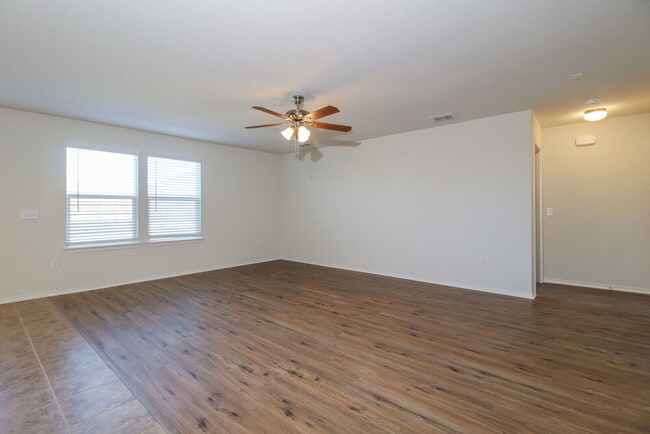 Photo - 1449 Vernon Dr
