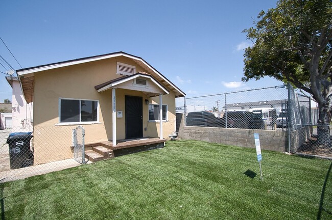 Building Photo - w4713 Unit 4713 Rental