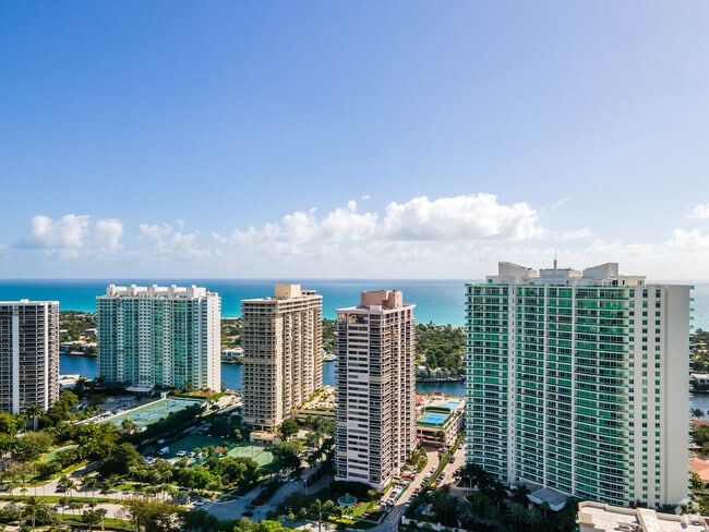 Photo - The Landmark Club Condominium