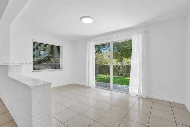 Photo - 1114 Adams St