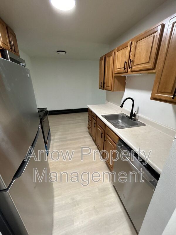 Photo - 215 E Arbor Ave
