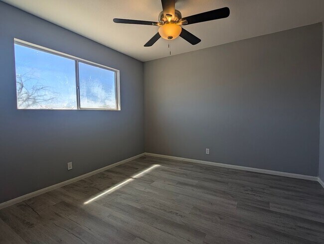 2373 Oahu Ln