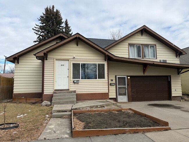 Building Photo - Imlay Duplex Unit 915 3rd Ave SW