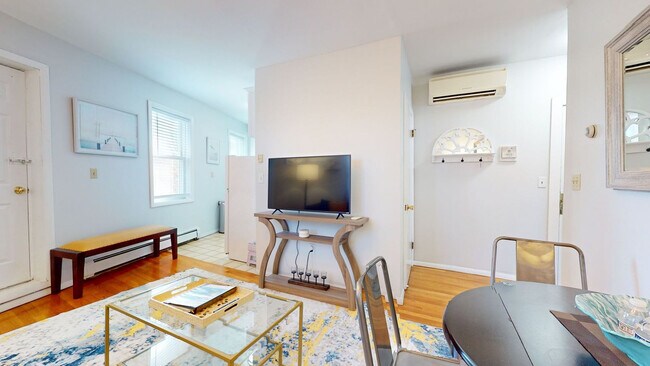 Photo - 1002 Tremont St Unidad SI ID1586656P
