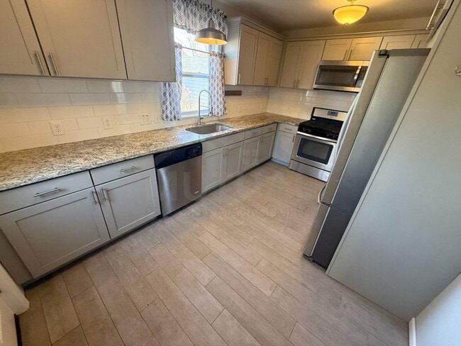 Photo - 389 Channing St