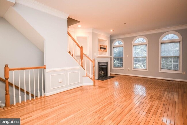 1303 Cameron Hill Ct