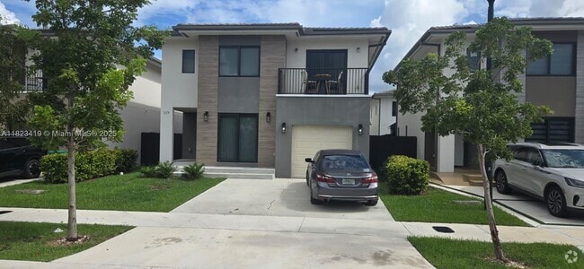 Building Photo - 1159 NW 3rd St Rental
