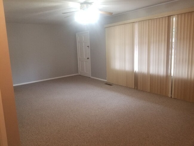 Photo - 1804 Saxon St