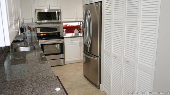 13817 Royal Palm Ct Unidad B