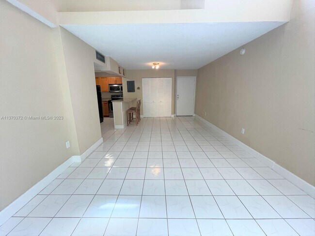 Photo - 110 Fontainebleau Blvd Condo Unit 310