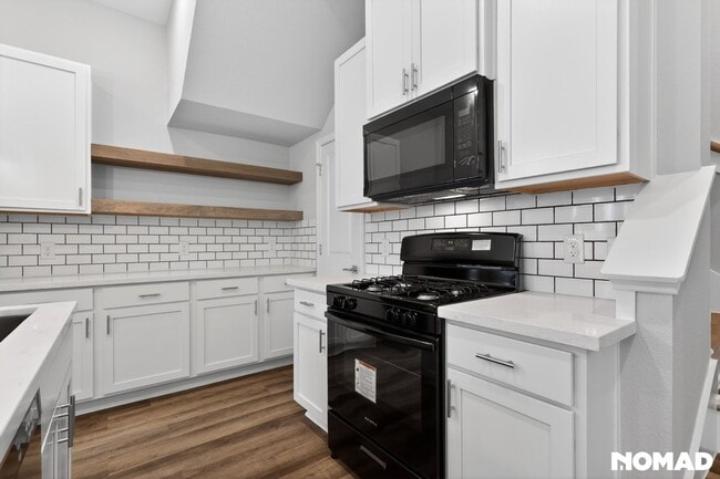 Photo - 208 Clark Rd