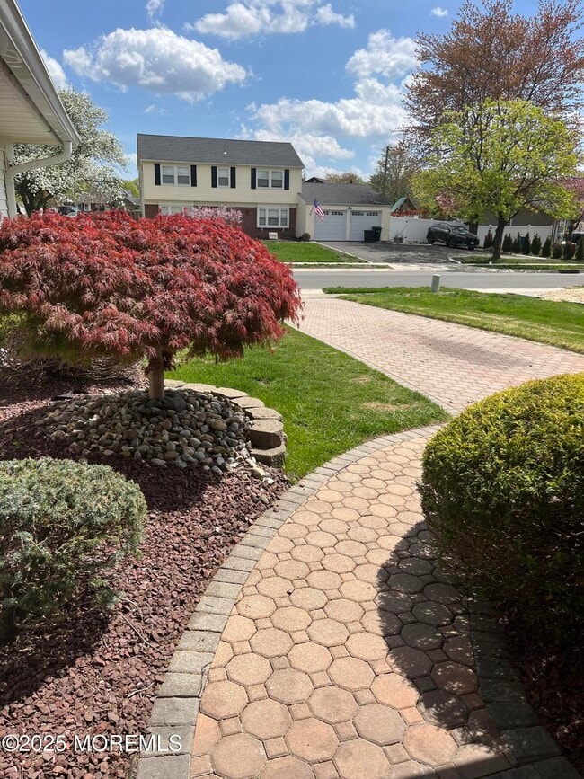 Photo - 32 Idlewild Ln
