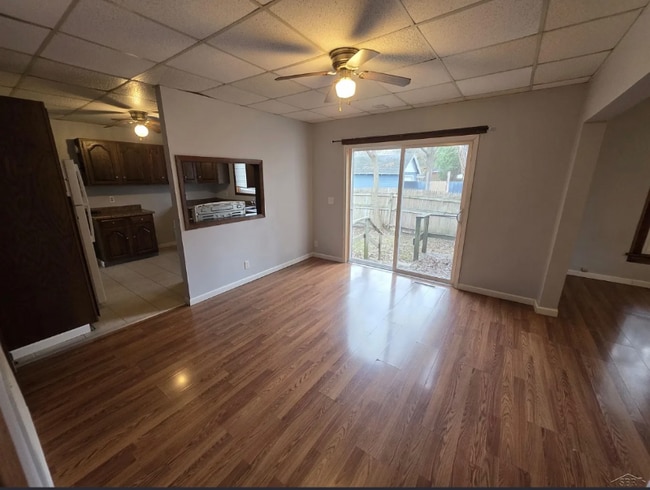 Photo - 3232 Court St